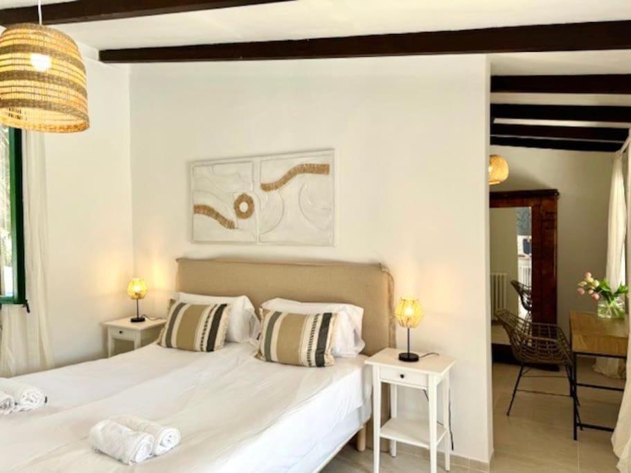 Llorenc 1, Entspannung Pur,stilvoll,ruhig,xxl Pool Apartment Manacor (Mallorca)